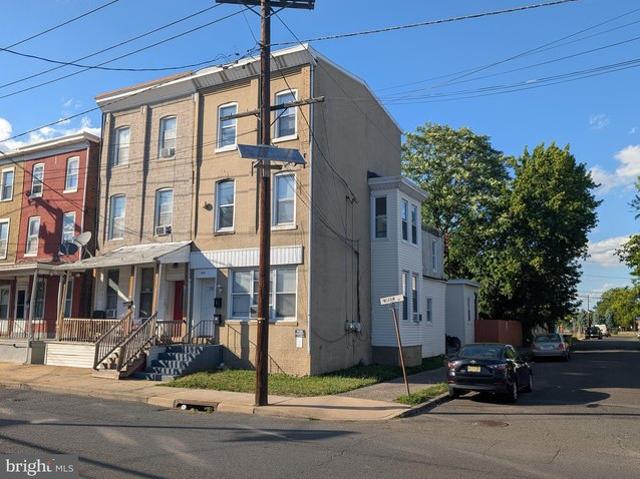House for sale in Trenton, New Jersey