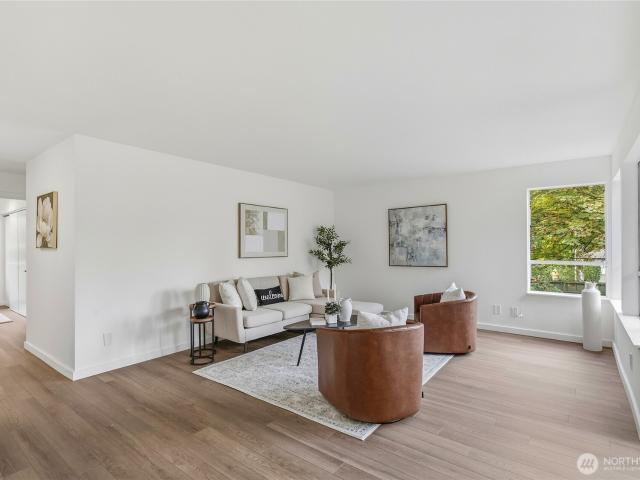 Condo for sale in Shoreline, Washington