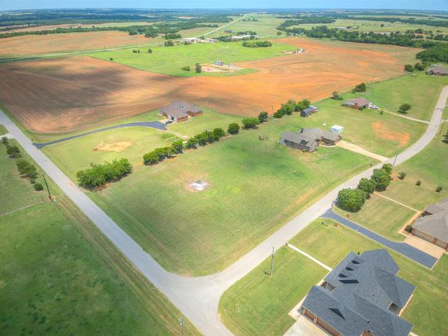 House for sale in Cashion, Oklahoma