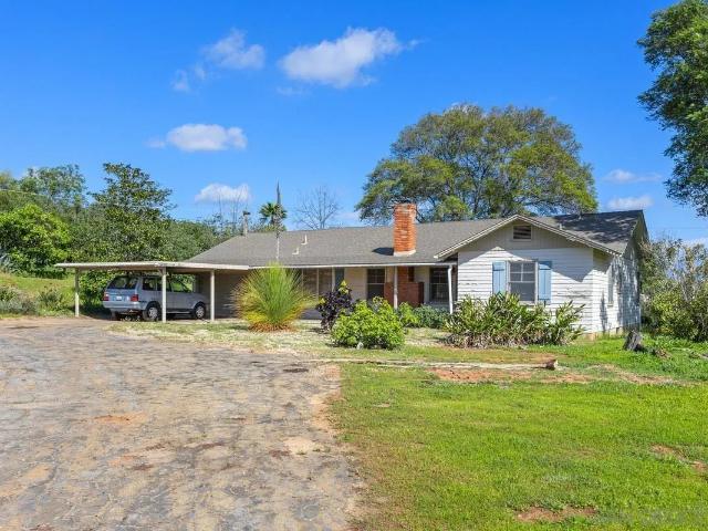 House for sale in Fallbrook, California