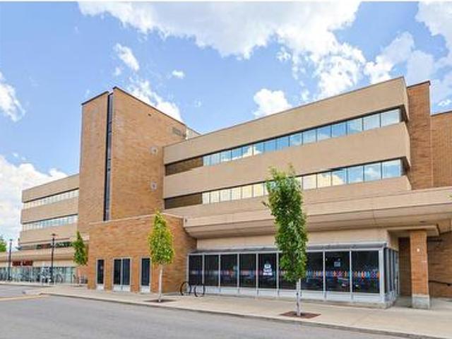 Commercial for rent in Winfield, British Columbia