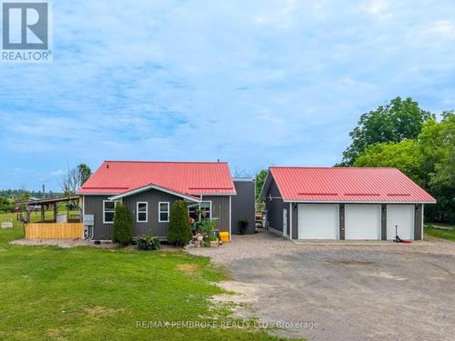 House for sale in Renfrew, Ontario