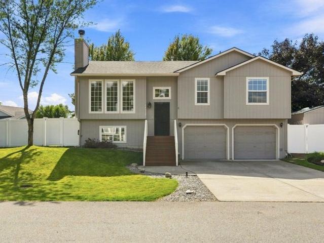 House for sale in Flora Springs, Spokane Valley