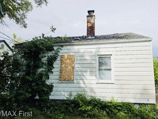 House for sale in Harper Woods, Wayne County