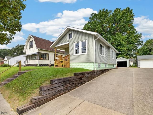House for sale in Brittain, Akron