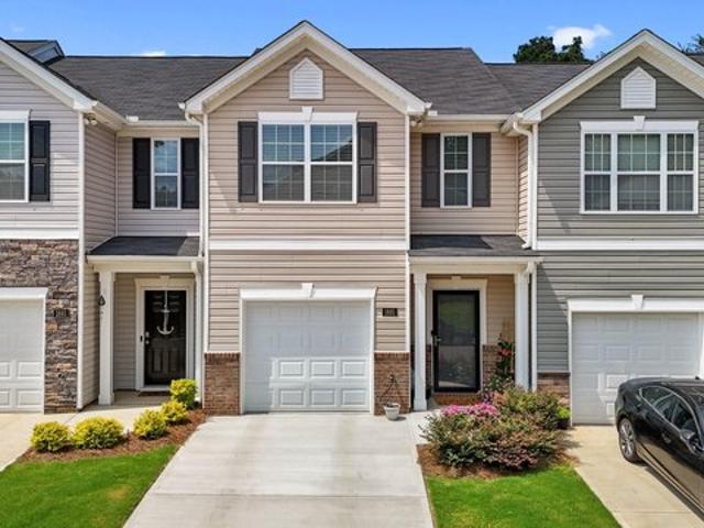 Townhouse for sale in Haw River, North Carolina