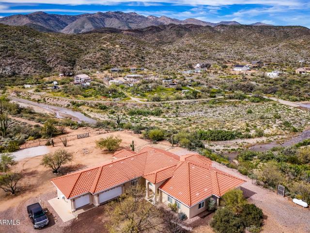 House for sale in Black Canyon City, Arizona