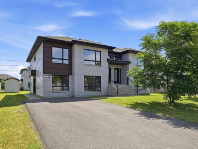 Property for rent in La Vallée-du-richelieu, Quebec