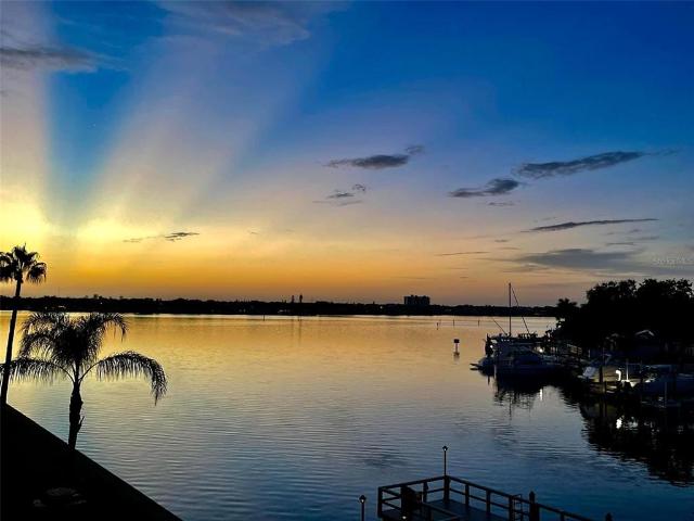 Condo for sale in South Pasadena, Florida