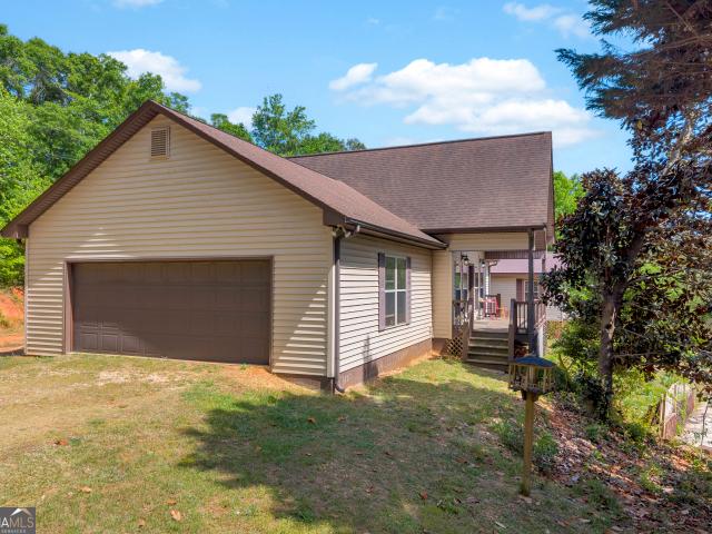 House for sale in Carnesville, Georgia