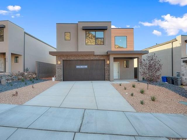 House for sale in Washington, Utah