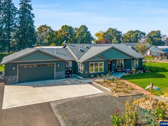 House for sale in Oregonia