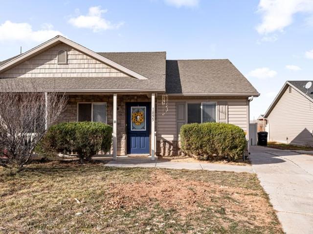 Townhouse for sale in Iron, Utah