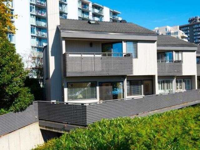 Townhouse for sale in Ambleside, West Vancouver