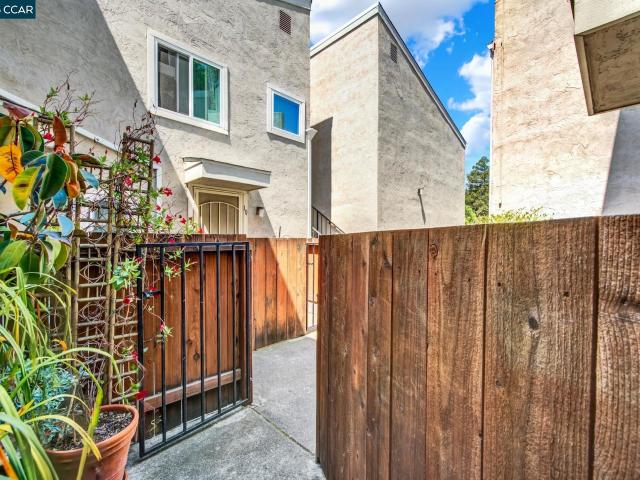 Condo for sale in Concord, California