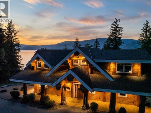 House for sale in Sorrento, British Columbia
