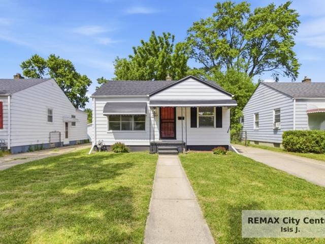 House for sale in Harper Woods, Michigan