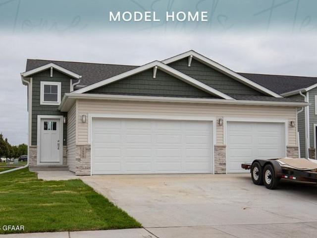 House for sale in Grand Forks, Grand Forks County