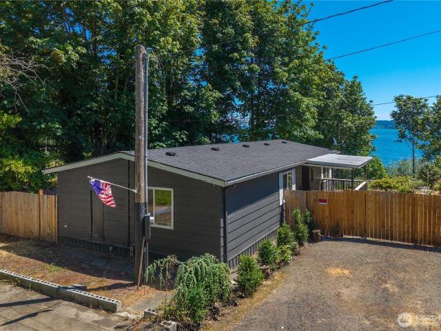 House for sale in Belfair, Washington