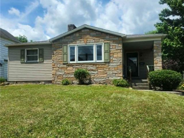 House for sale in Struthers, Ohio