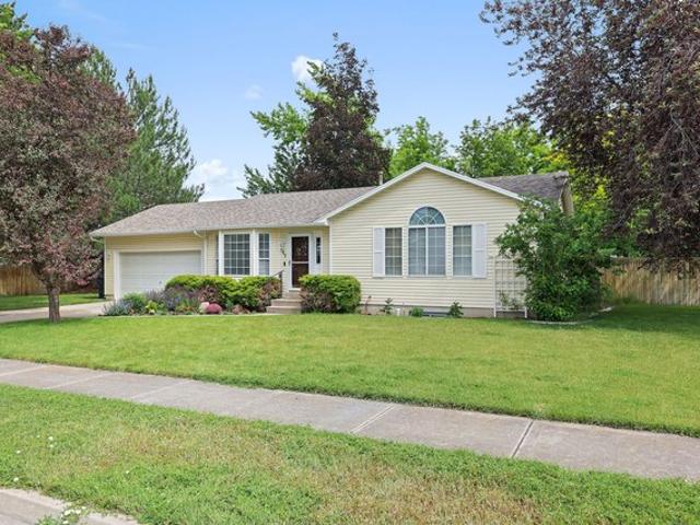House for sale in Cache, Utah