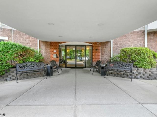 Condo for sale in Paramus, New Jersey