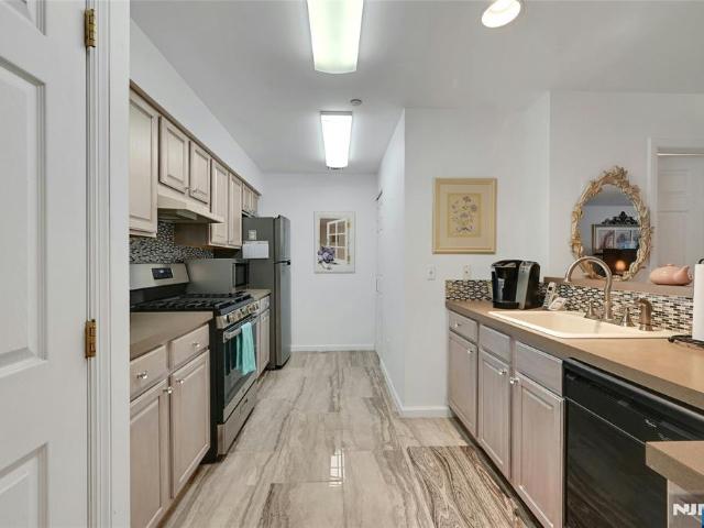 House for sale in Paramus, New Jersey