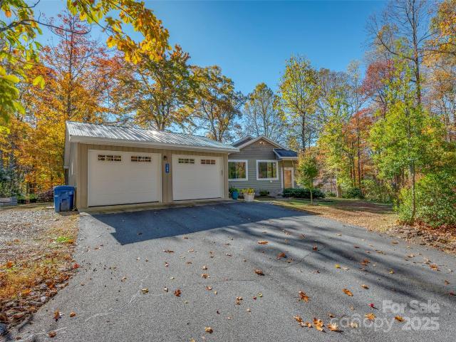 House for sale in Saluda, North Carolina
