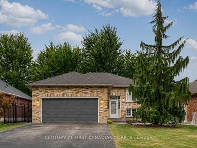 House for sale in Lucan-biddulph, Ontario