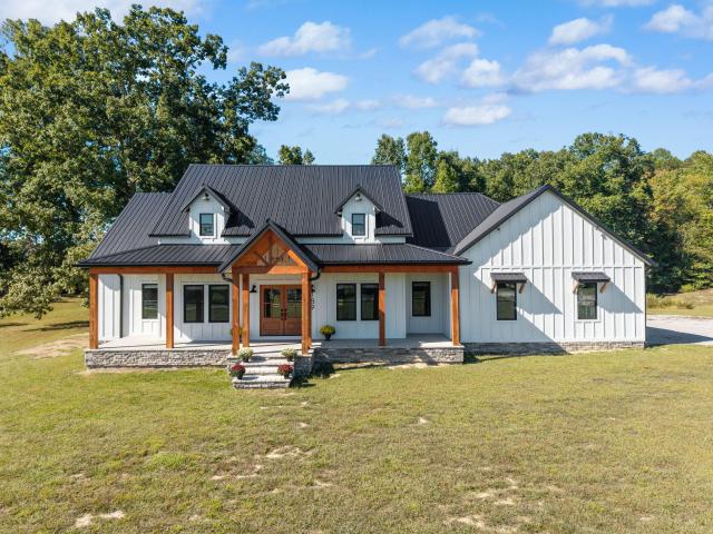 House for sale in Clay City, Powell County