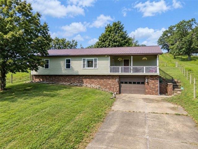 House for sale in Lake Lynn, Pennsylvania