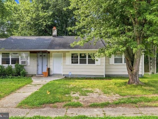 Townhouse for sale in Pemberton, New Jersey
