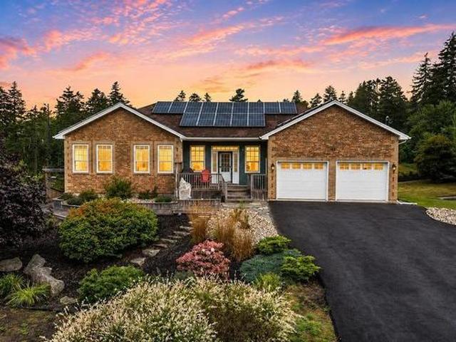 House for sale in Upper Tantallon, Nova Scotia