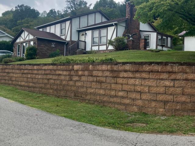 House for sale in Loyall, Harlan County
