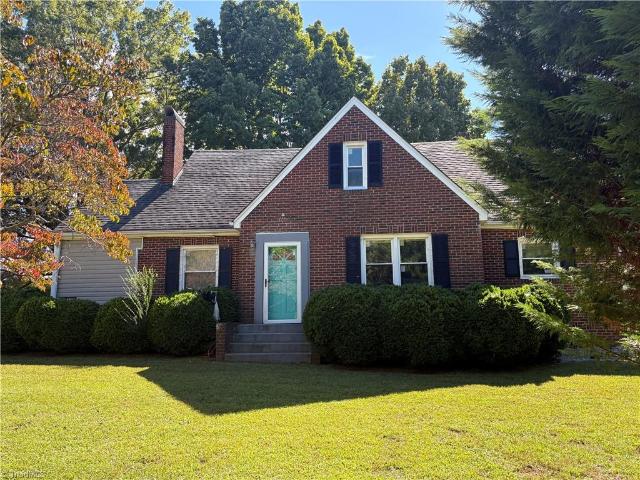 House for sale in Mount Airy, Surry County