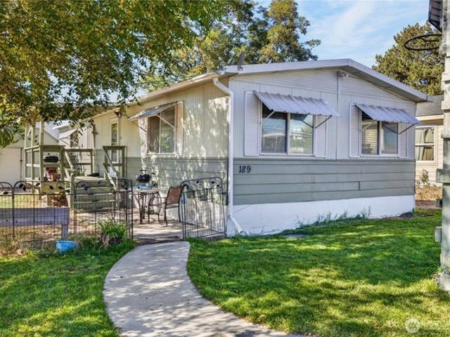 House for sale in West Richland, Benton County