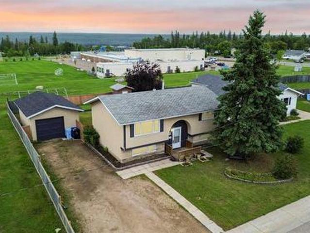 House for sale in Fort Mcmurray, Alberta