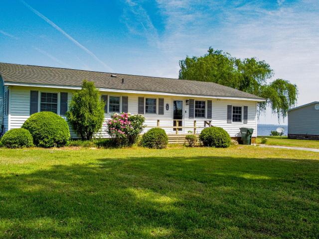 House for sale in Roper, North Carolina