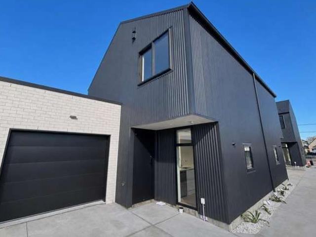 Townhouse for rent in Canterbury