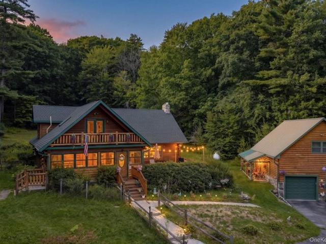 House for sale in Accord, New York