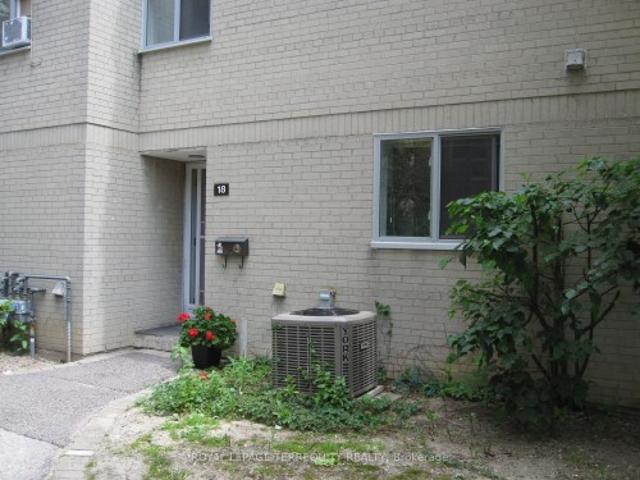 Townhouse for sale in Woburn, Ontario