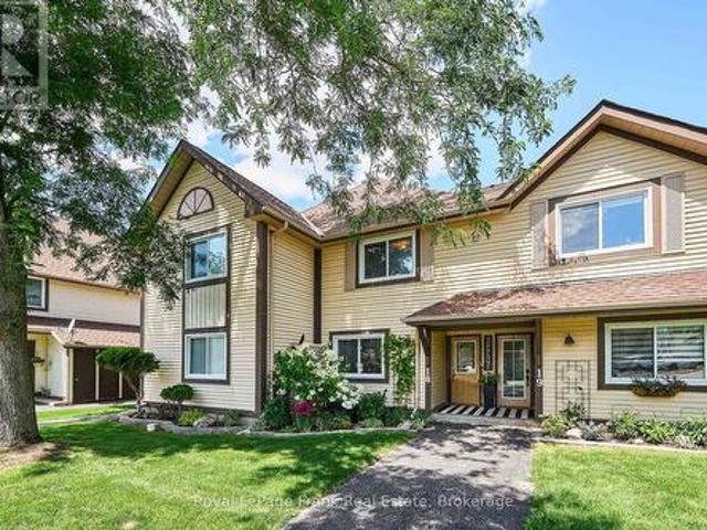 Townhouse for sale in Ramara, Ontario