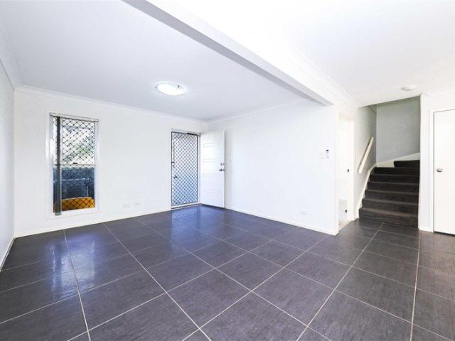 Townhouse for rent in Lakeview, Greater Brisbane