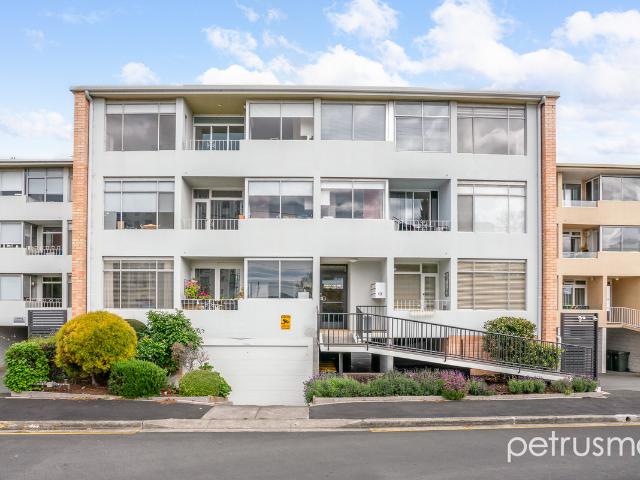 Apartment for rent in Battery Point, Hobart