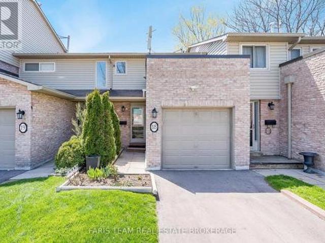 Townhouse for sale in Mississauga, Ontario