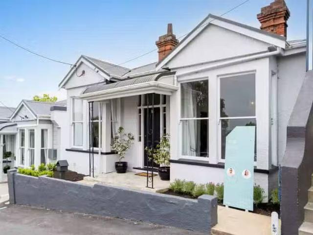 House for sale in Otakou