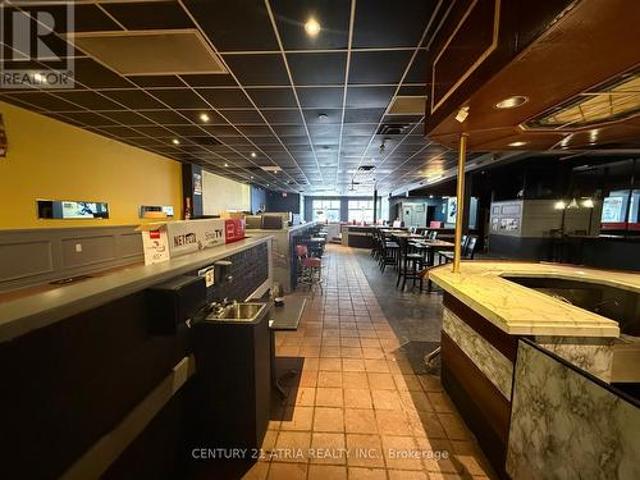 Commercial for rent in Barrie, Ontario