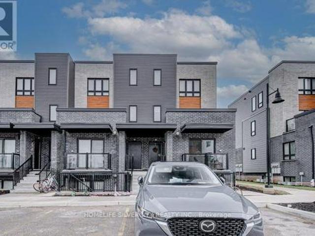 Townhouse for sale in Doon South, Kitchener