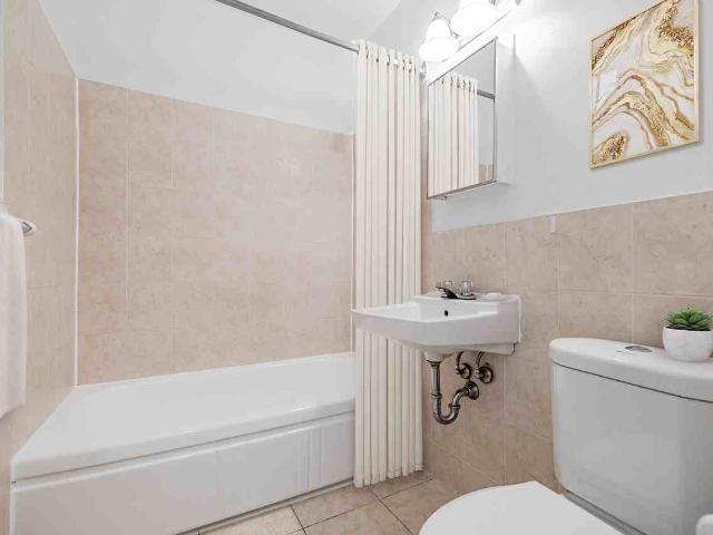 Apartment for rent in Toronto, Golden Horseshoe