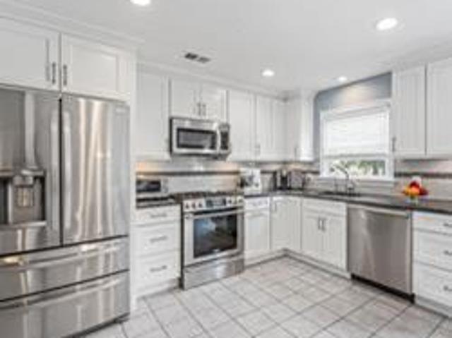 Condo for sale in Queens, Arverne